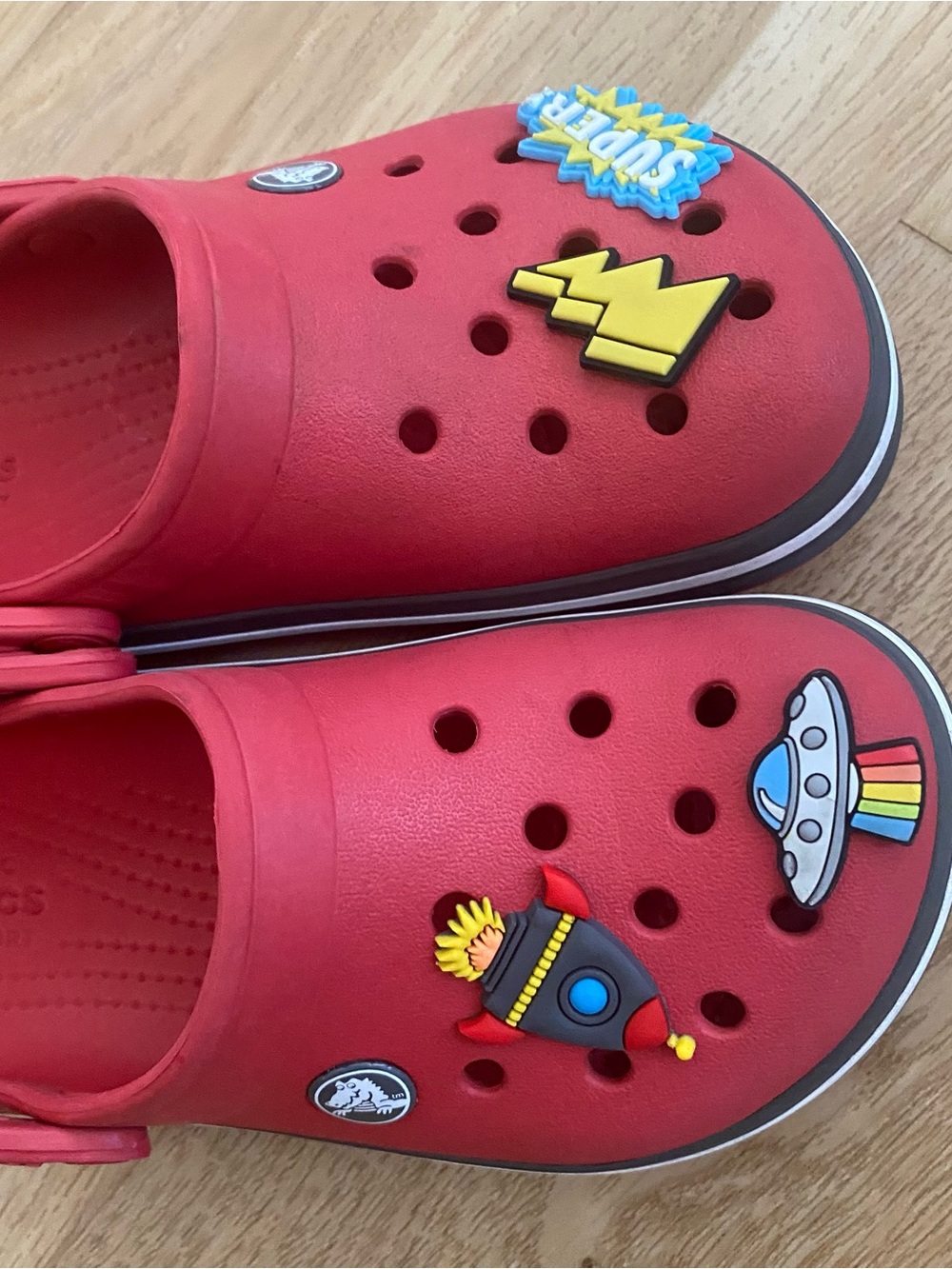 RED TODDLER CROCS CLOGS - Picture 3 of 10